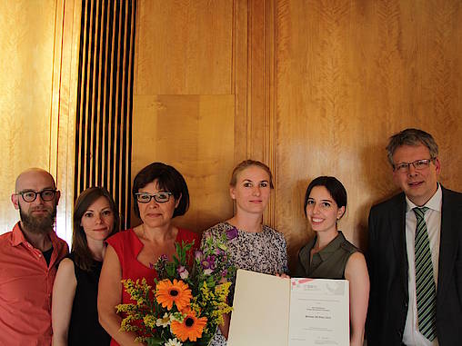 Team Corpus Nummorum Thracorum (Münzkabinett Berlin und BBAW) auf der Preisverleihung - li nach re: Daniel Althof (BBAW, Telota), Georgia Bousia (BBAW), Dr. Ulrike Peter (BBAW), Dr. Angela Berthold (Münzkabinett Berlin), Elise Hanrahan (BBAW, Telota), Prof. Berhard Weisser (Münzkabinett Berlin)